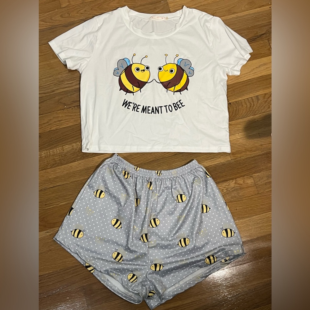 Bee pajamas